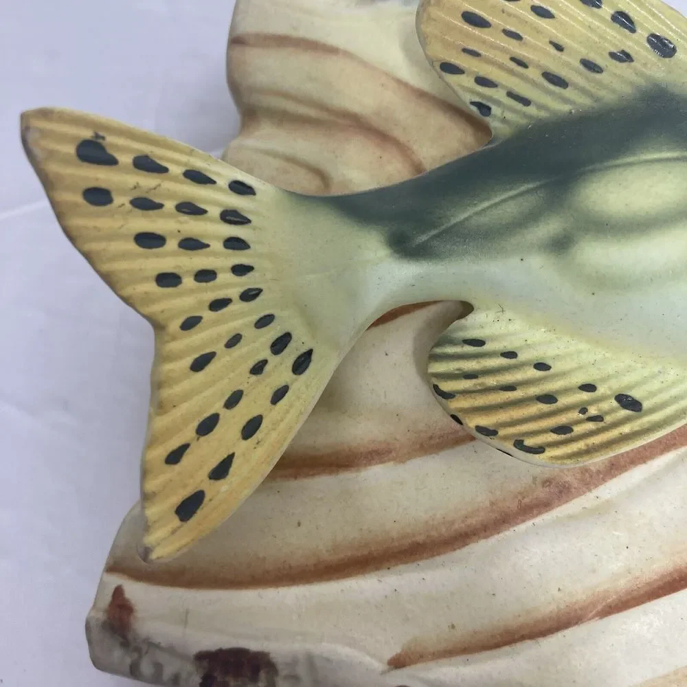 2 VTG ArtMark Japan Fish Wall Plaques 3D plaster Hand painted 6.5